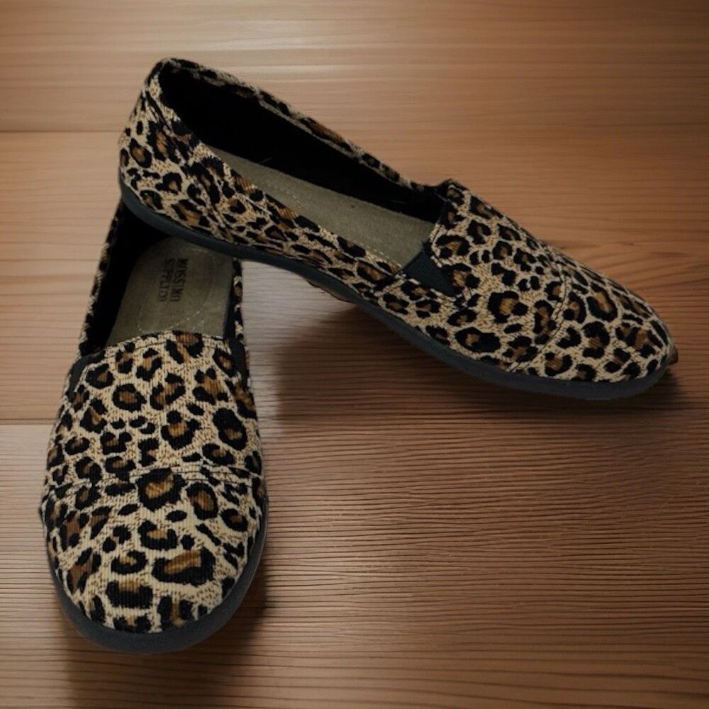 Women’s Mossimo Supply Co. Leopard Print Slip On Loafers Flats Size 8.5